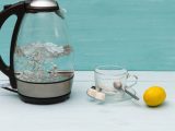 Jak usunąć kamień z czajnika przy użyciu octu, sody i kwasu cytrynowego - sprawdzone metody domowe